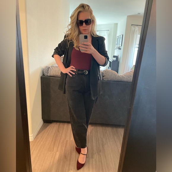 Amber Is Live!! Like This Post And Don’t Ever Miss A Show! - Picture 2 of 9